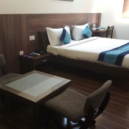 Hotel Mint Koregaon Park Pune Exteriör bild