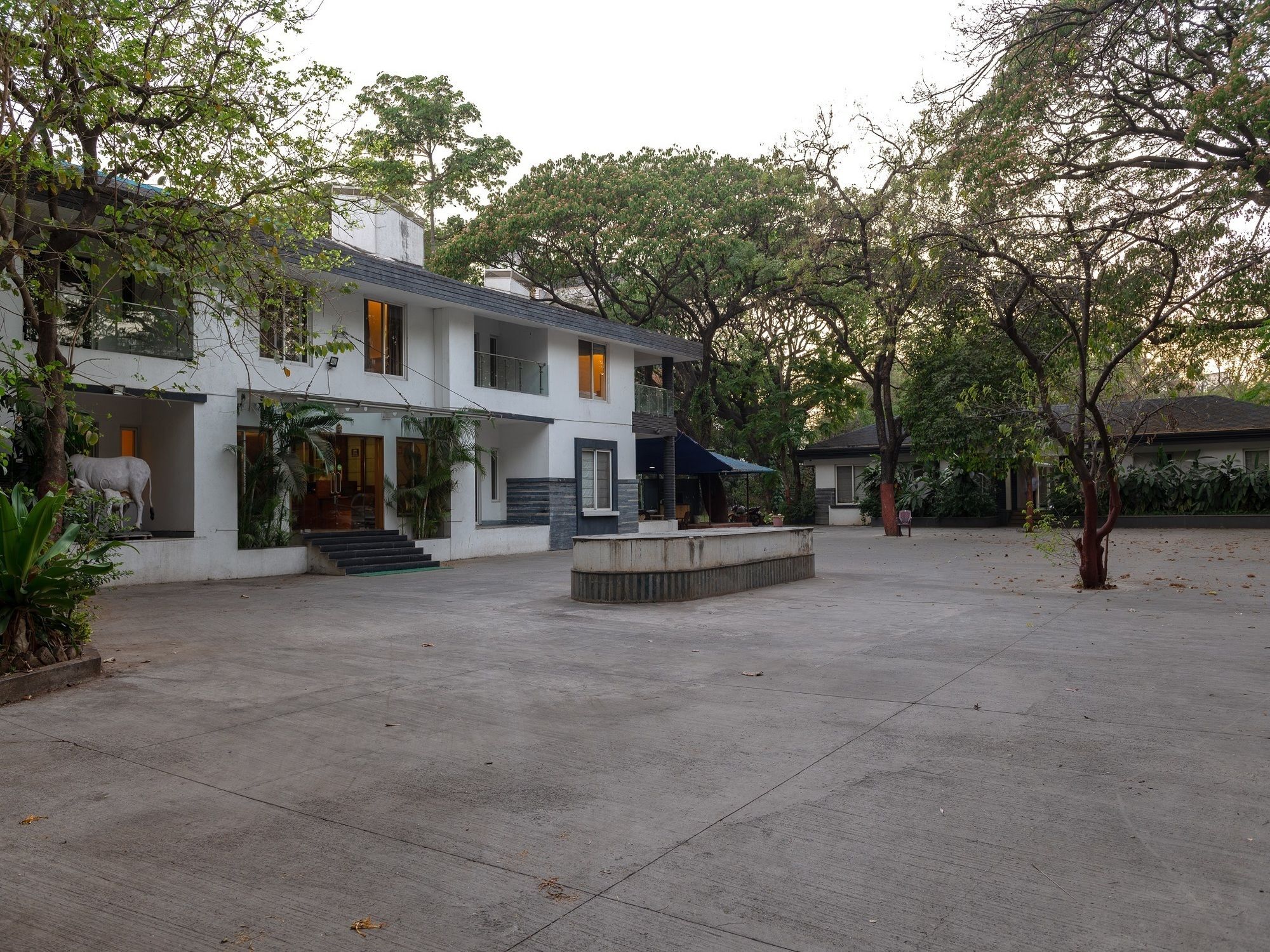 Hotel Mint Koregaon Park Pune Exteriör bild